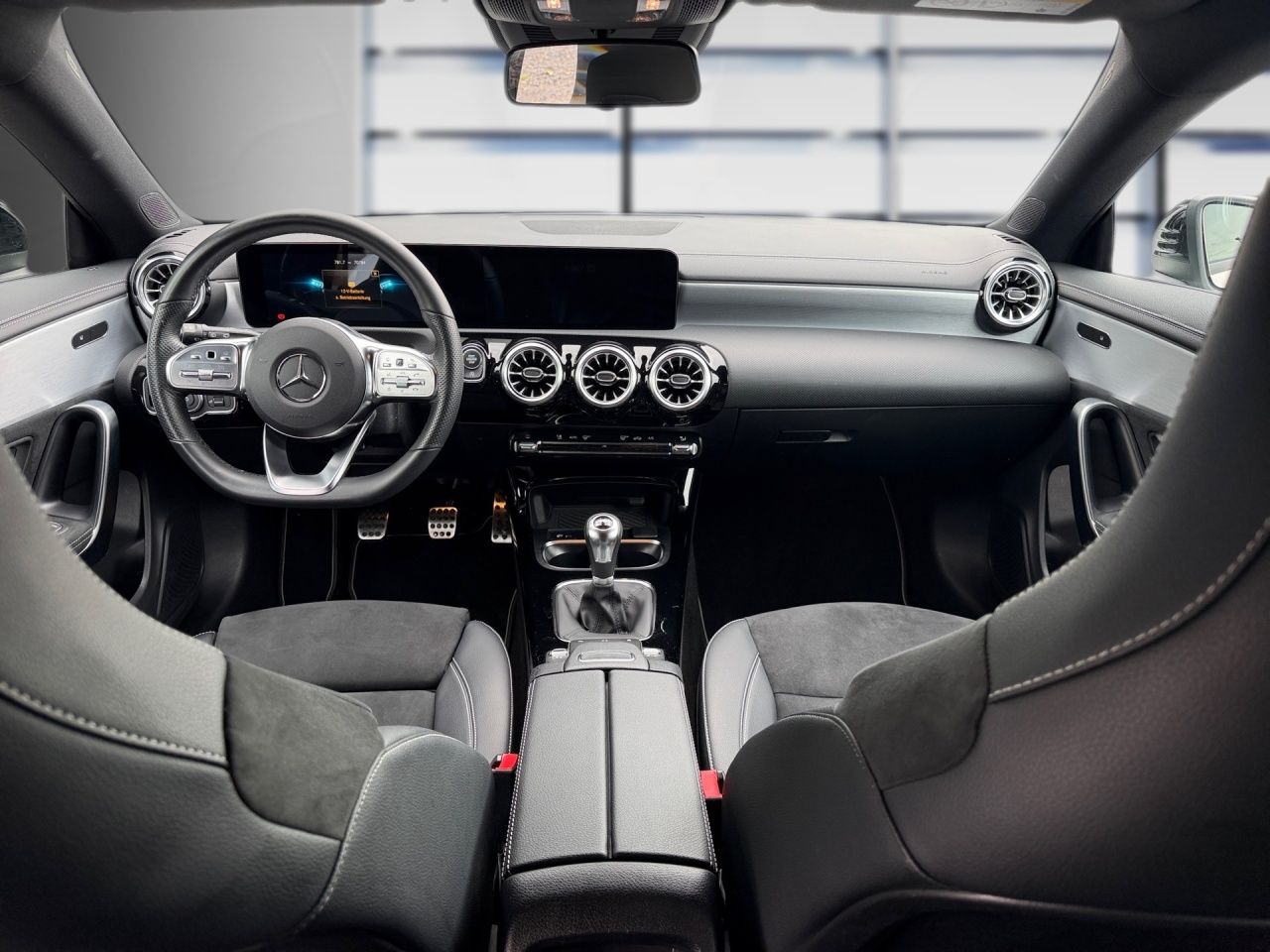Fahrzeugabbildung Mercedes-Benz CLA 200 SB AMG+NIGHT+AMBIENTE+LED+KAMERA+