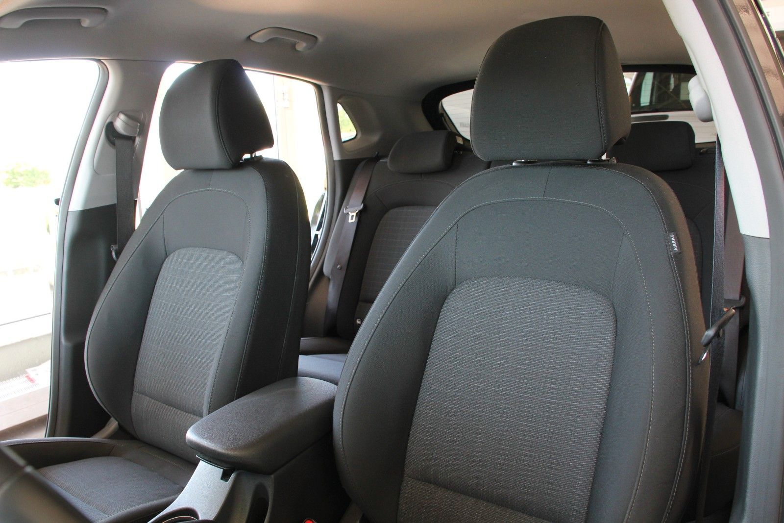Fahrzeugabbildung Hyundai Kona Pure 2WD