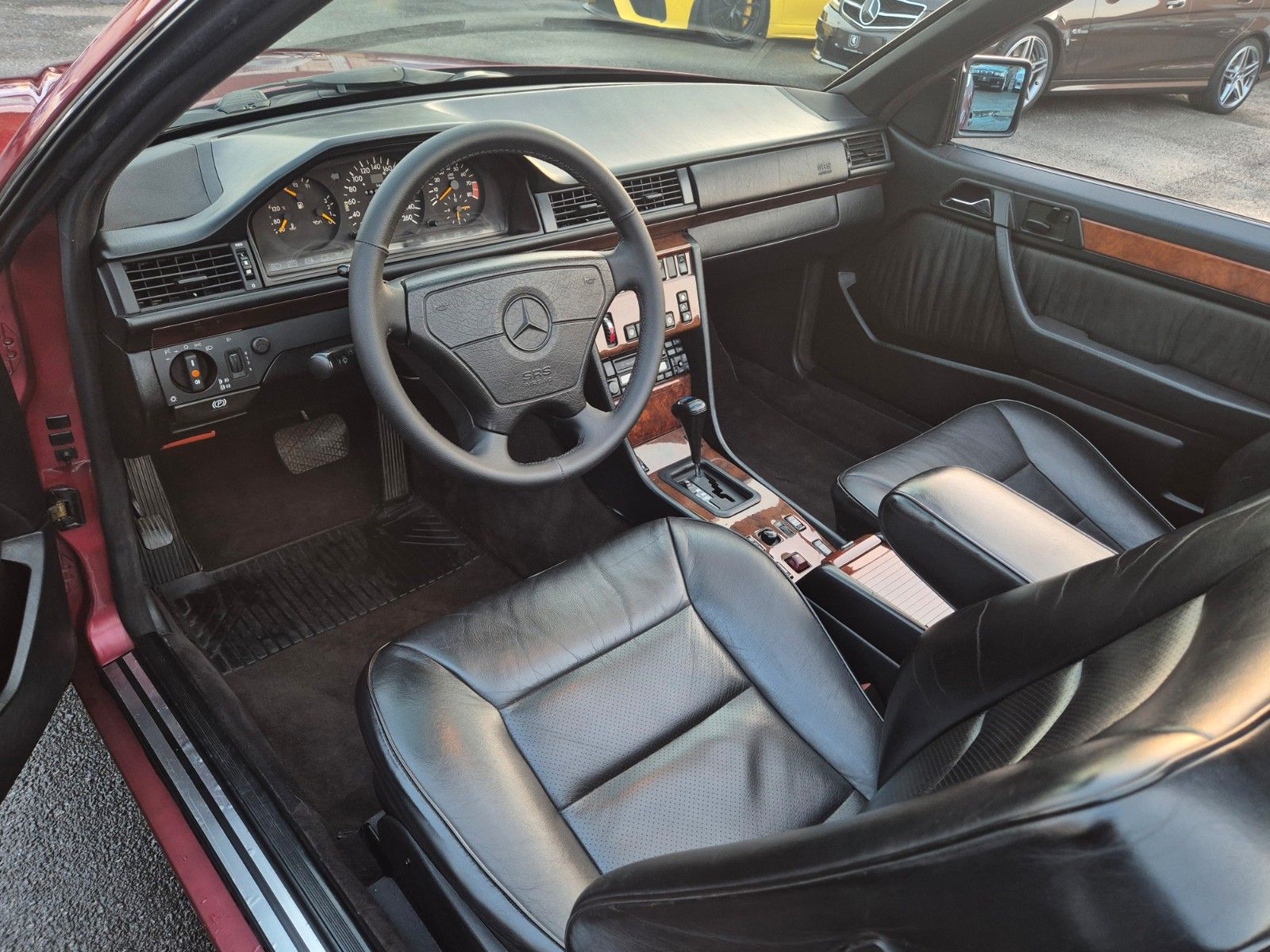 Fahrzeugabbildung Mercedes-Benz 300 CE-24 Sportline/Deutsch/Sehr viele Optionen