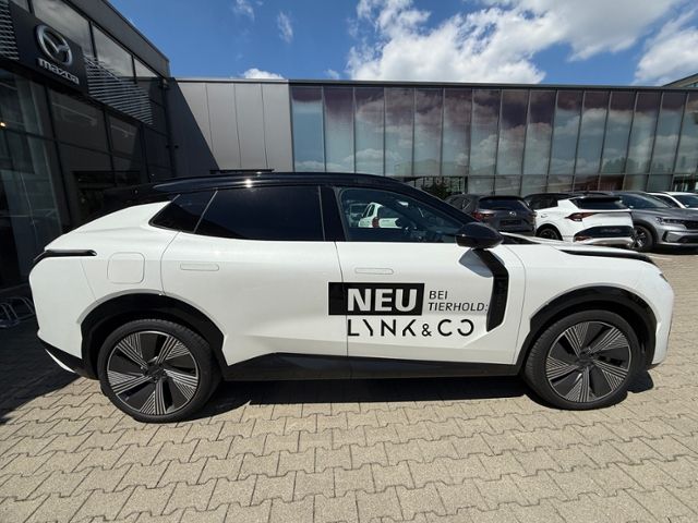 Lynk & Co 08