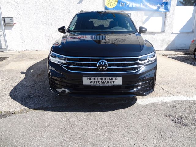 Fahrzeugabbildung Volkswagen Tiguan R-Line 4Motion/Pano/HUD/Matrix/StH/AHK/Ka