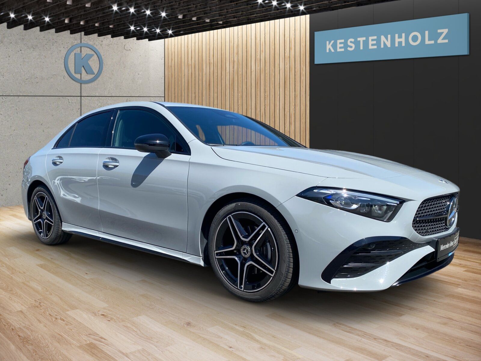 Mercedes-Benz A 180 d Limo Edition *AMG*NIGHT*RFK*MBEAM*TEMP* imagem 2