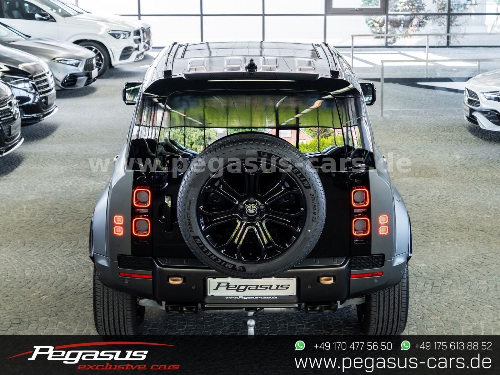 LAND ROVER Defender - 49