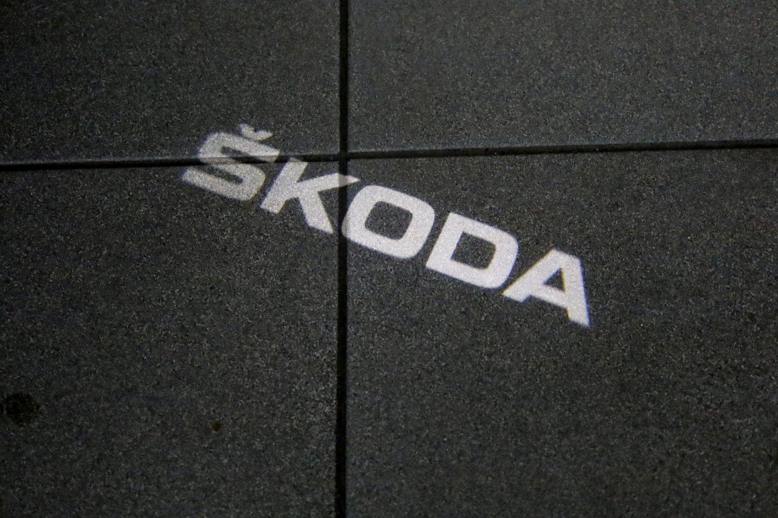 Fahrzeugabbildung SKODA Octavia Lim. RS T.Leder,Navi,LED,ACC,Massage,SH