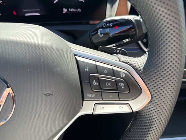 Tiguan R-Line 1.5 eHybrid, AHK, BlackStyle, Area