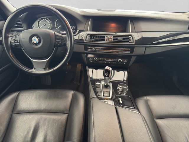 Fahrzeugabbildung BMW 520d Touring Sport+Prof.+Head-Up+360°+Leder+AHK