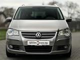 Volkswagen Touran R-Line Schiebedach Leder 7Sitze IHand - gebrauchte VW Touran aus dem Jahr 2009