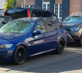 BMW M PACKET E91 330i IN LE MANS BLAU ZU V... - BMW 330 mit Benzin-Antrieb: Kombi, E91 330i