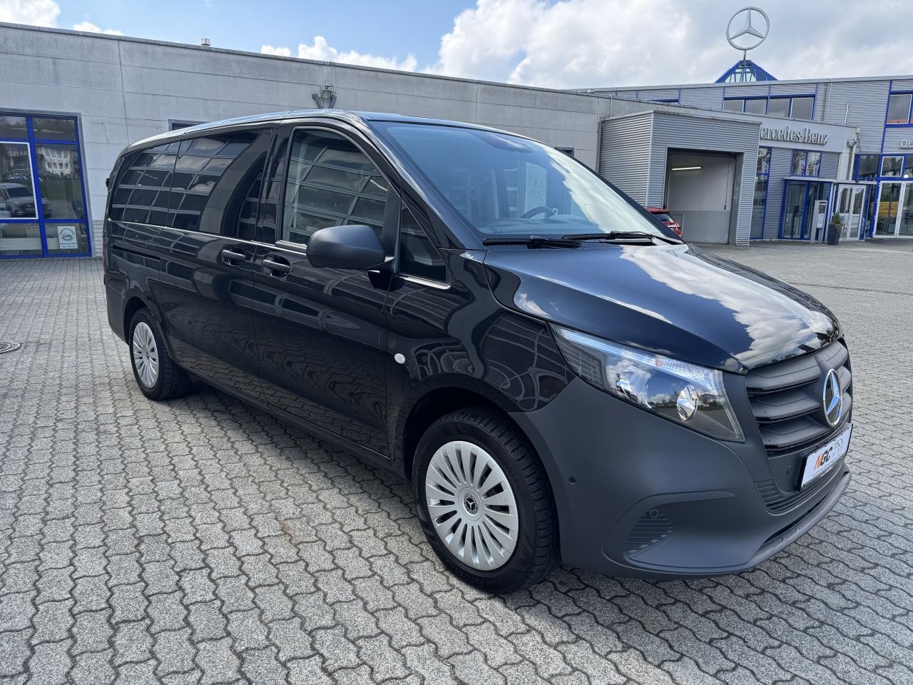 Fahrzeugabbildung Mercedes-Benz Vito 116CDI Tourer Pro 4x4 lang Klima*2Schiebet.