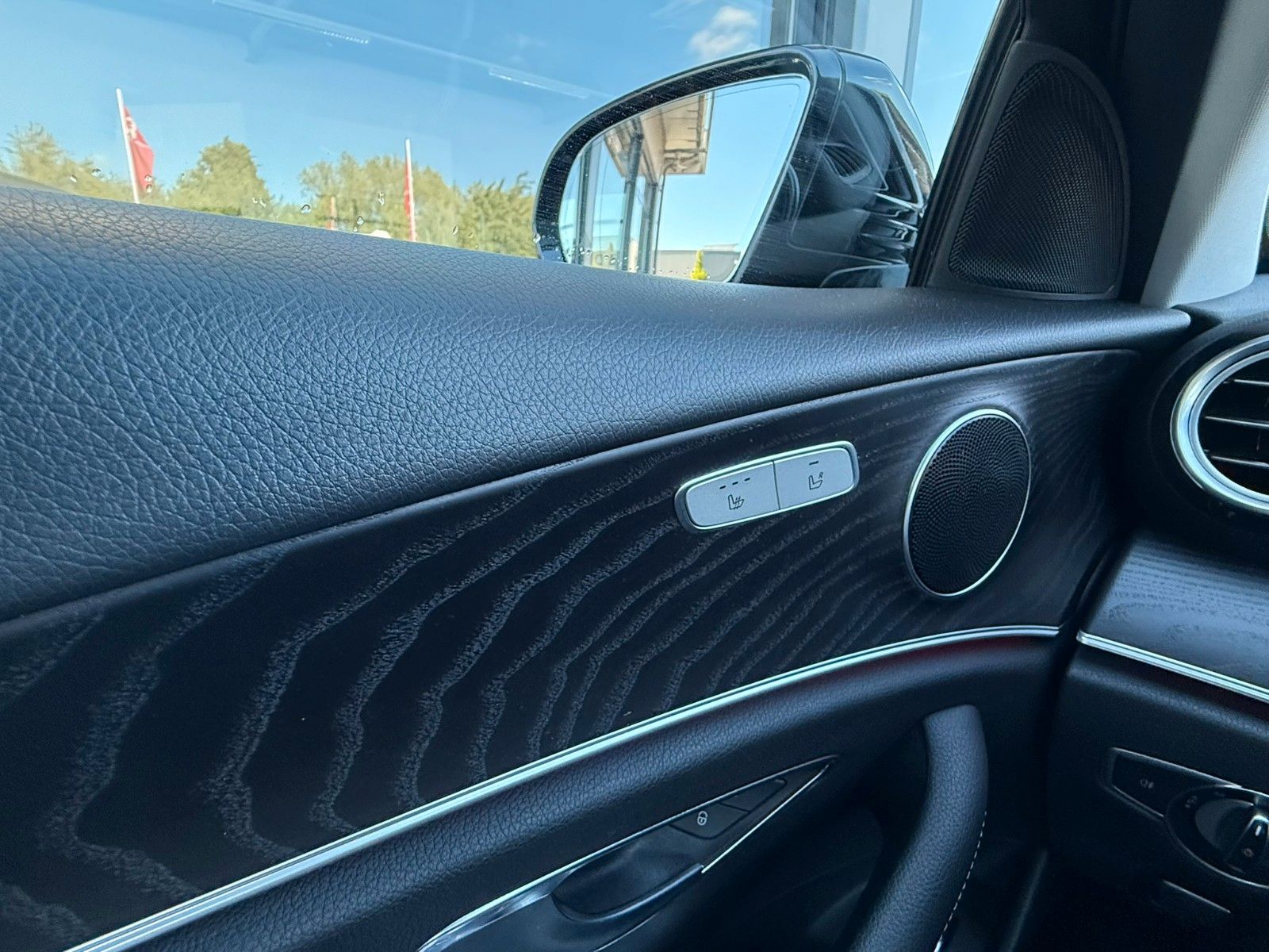 Fahrzeugabbildung Mercedes-Benz T-Modell E 200,Navi,Sitzh.