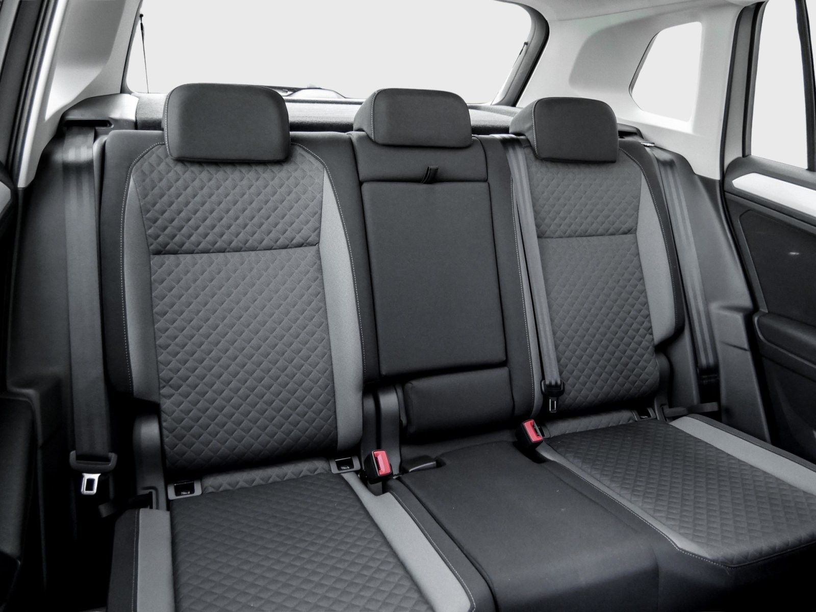 Volkswagen Tiguan Comfortline 1.5 TSI LED Panorama LaneAss foto 4