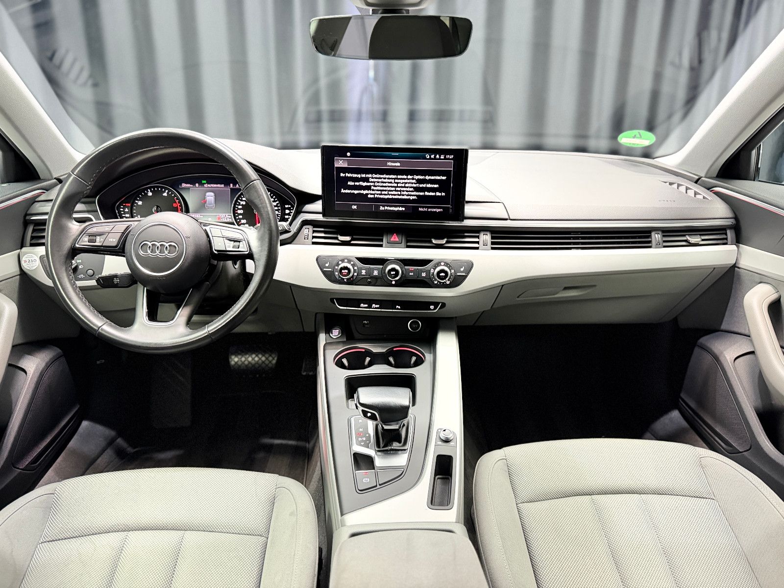 Fahrzeugabbildung Audi A4 Avant 35 TDI advanced|MATRIX|LCI|RF-KAMERA