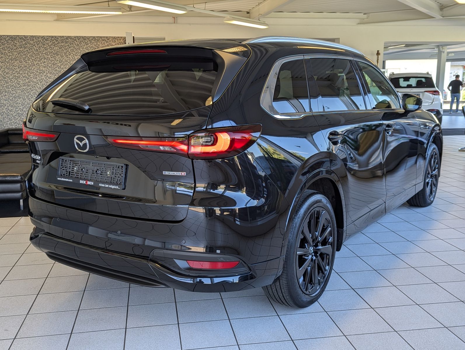 MAZDA CX-80 3.3L E-SKYACTIV D 254 HOMURA+ 7-Sitze Pano - Image 7