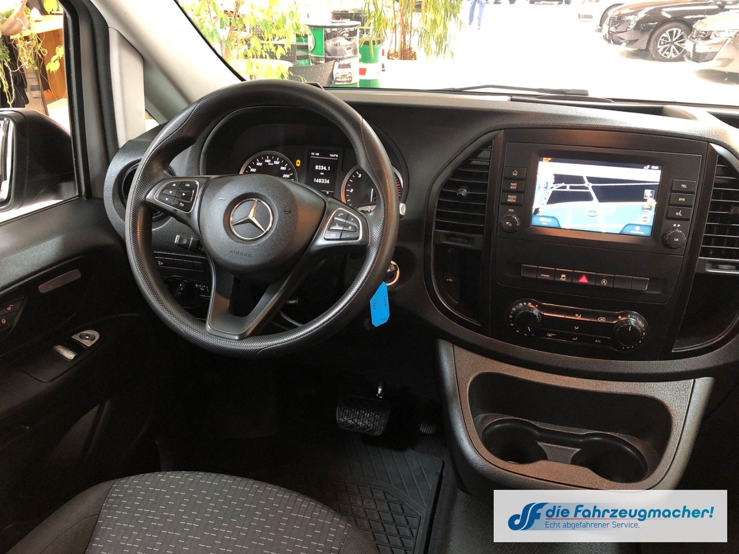 Fahrzeugabbildung Mercedes-Benz Vito Mixto 114 CDI 4x4 kompakt Navi Digitales Co