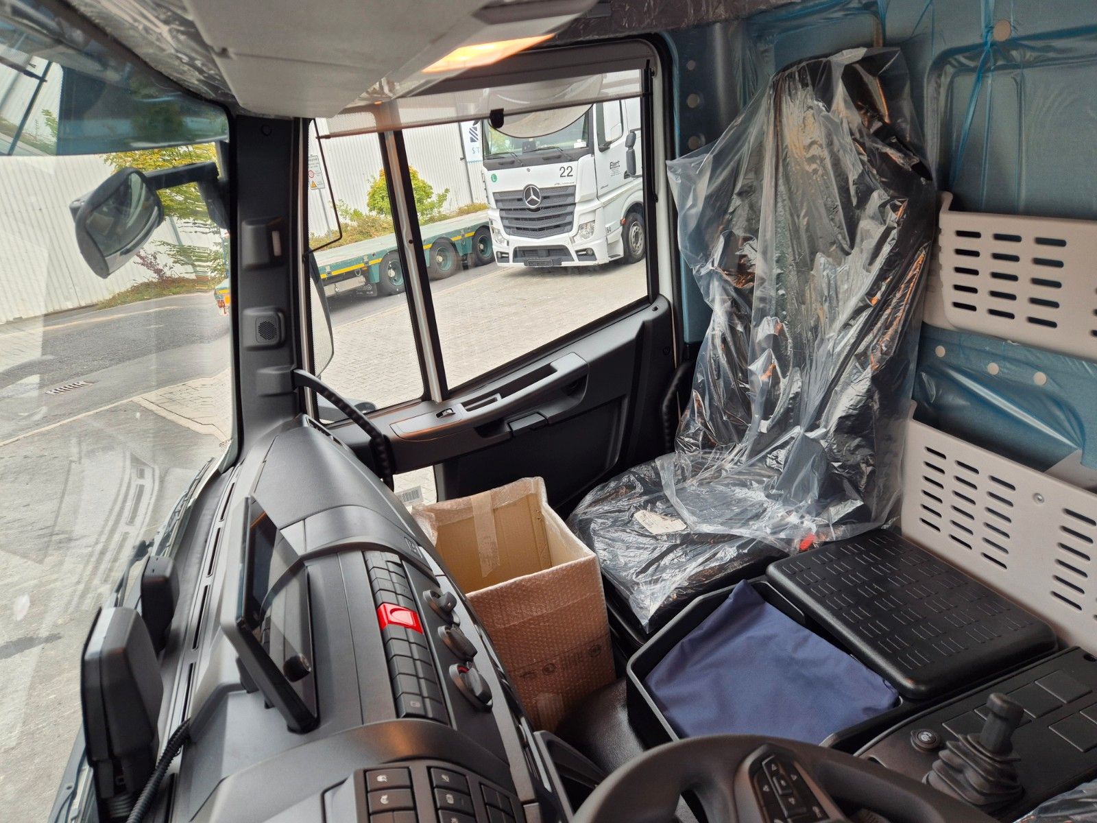 Fahrzeugabbildung Iveco Eurocargo ML160E28/FP Böse Schwenkwand LBW 2xAHK