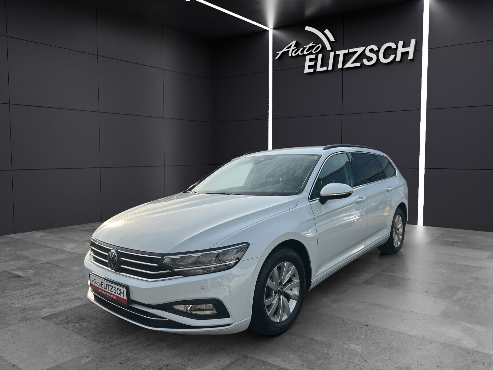 Fahrzeugabbildung Volkswagen Passat Variant Business TDI DSG LED ACC SHZ Rear