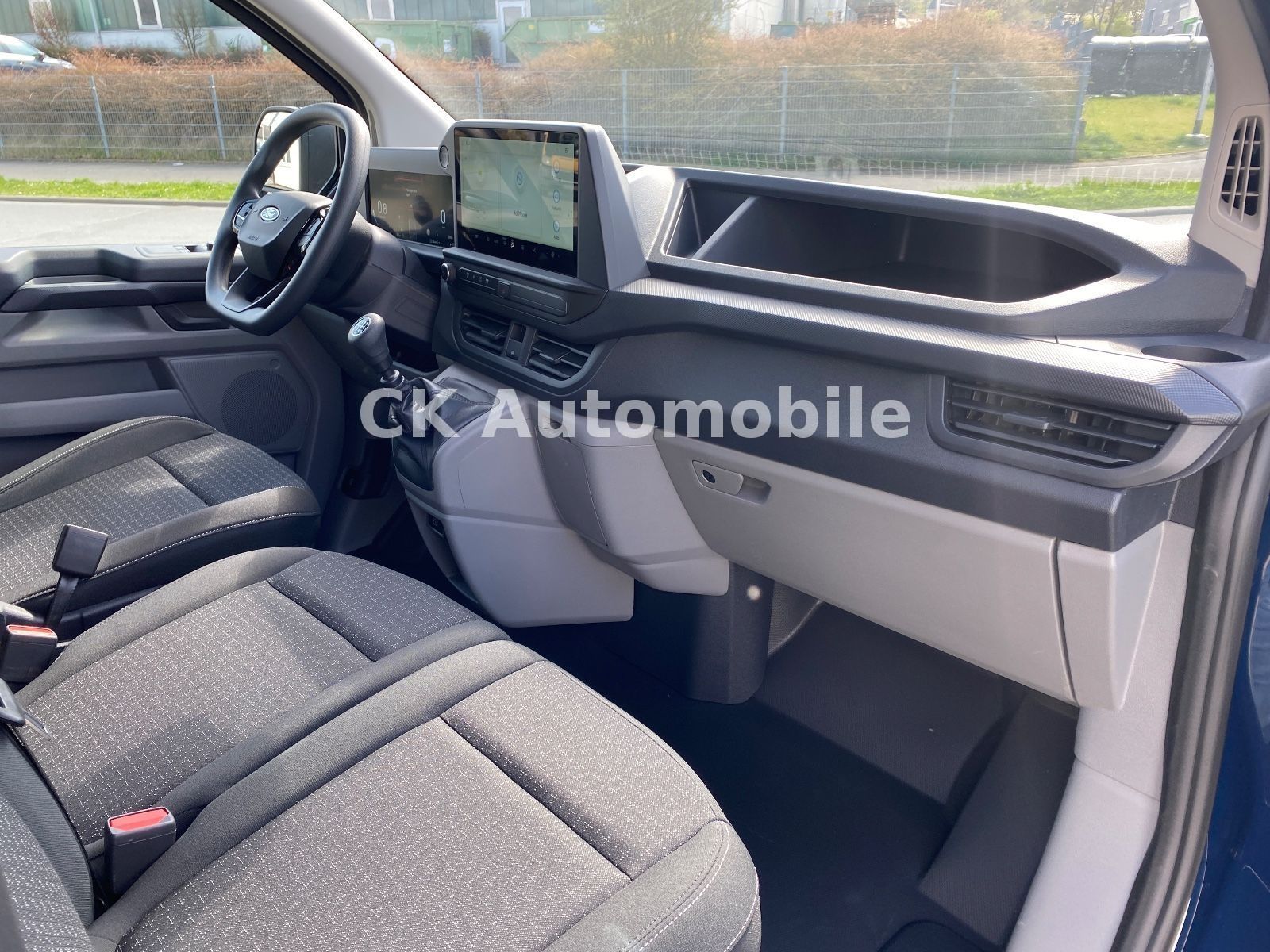 Fahrzeugabbildung Ford Transit Custom Kombi 2.0 Trend/9Sitze/Kamera