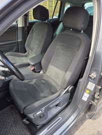 Volkswagen Tiguan - 9