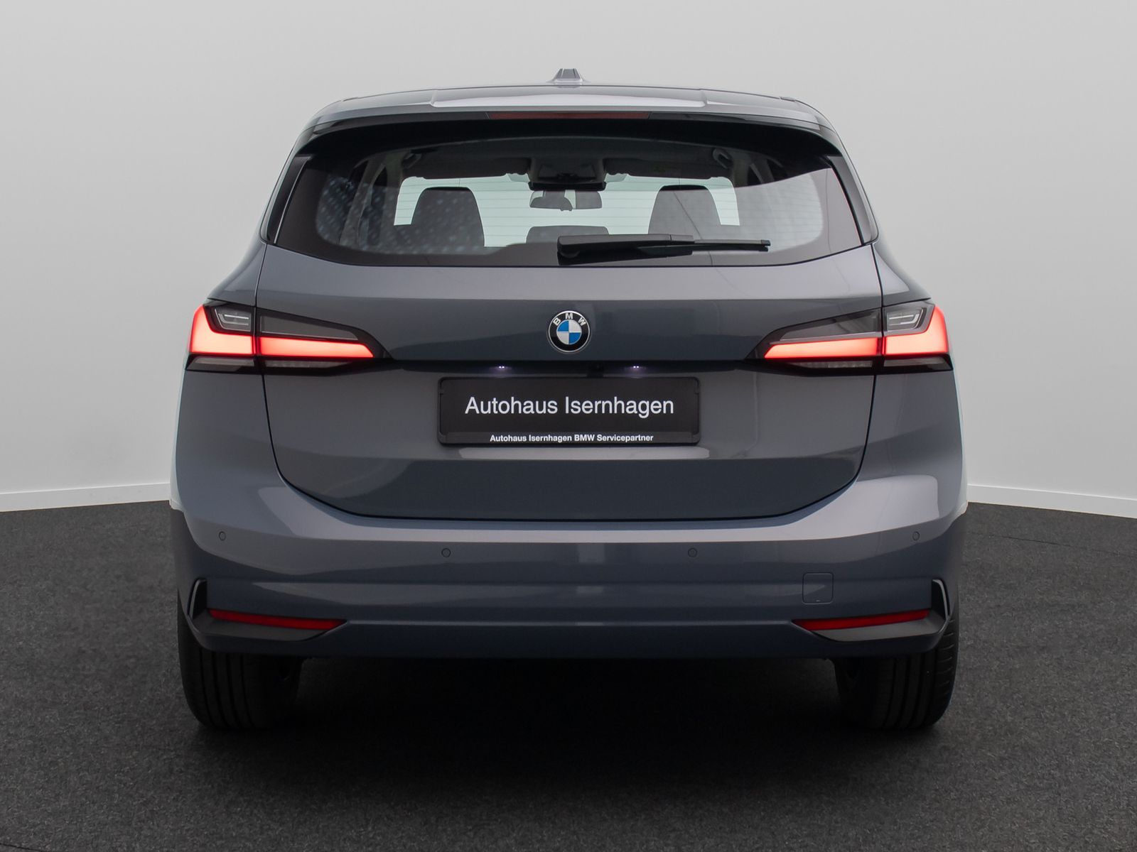 Fahrzeugabbildung BMW 220i Active Tourer Sport HUD 360&deg; AHK DAB Leder