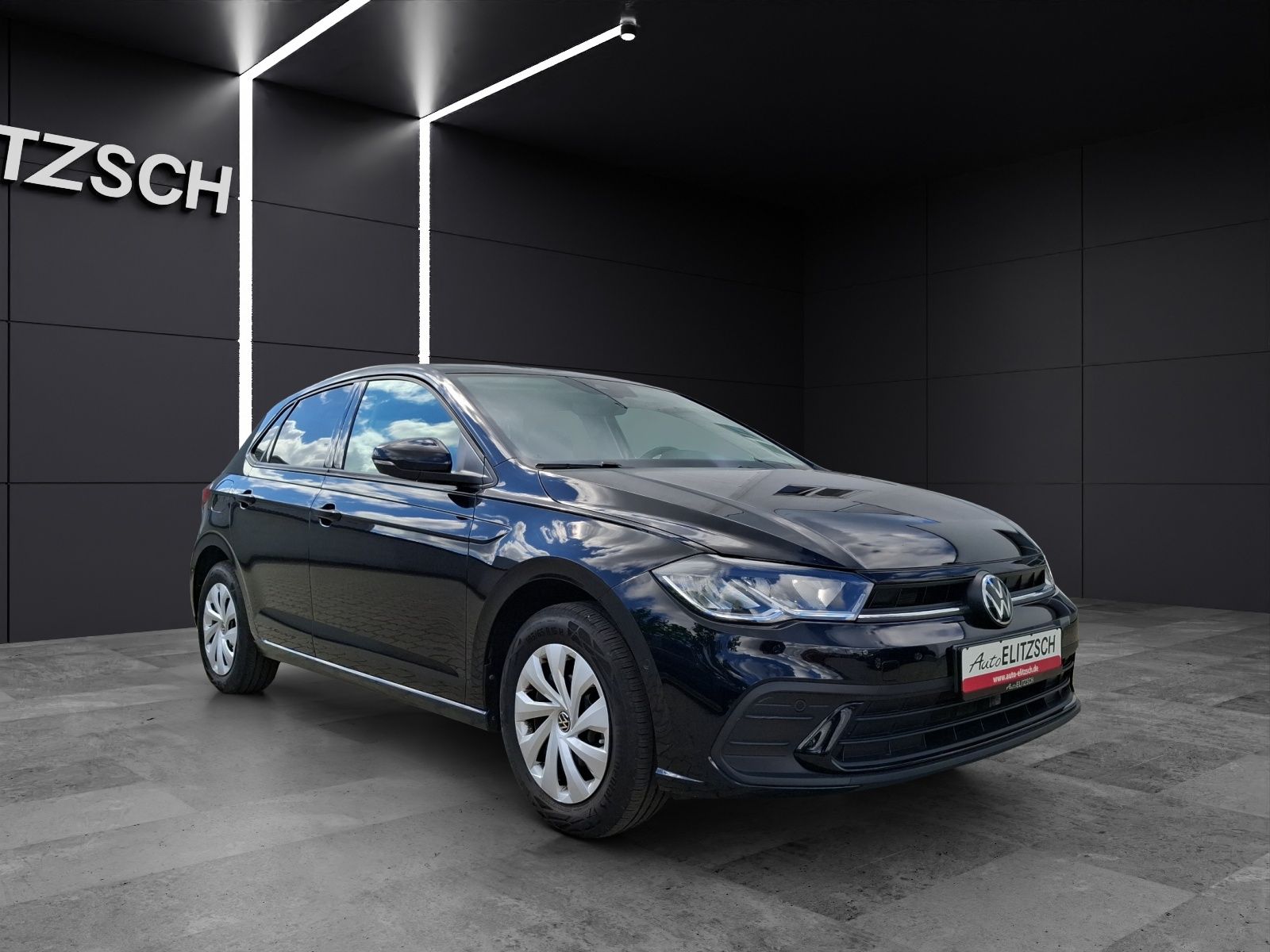 Fahrzeugabbildung Volkswagen Polo TSI Life DSG LED AID ACC Park-Assist SH