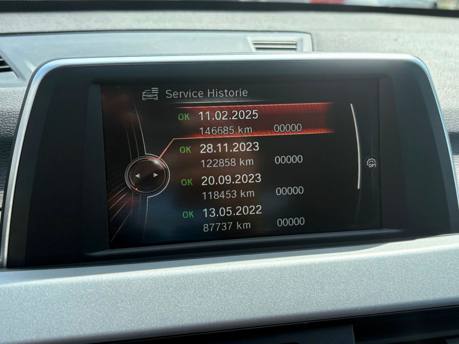 Fahrzeugabbildung BMW X1 xDrive18d Aut. Navi M SPORTLENKRAD Scheckheft
