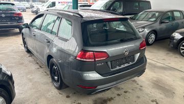 Volkswagen Golf - 5