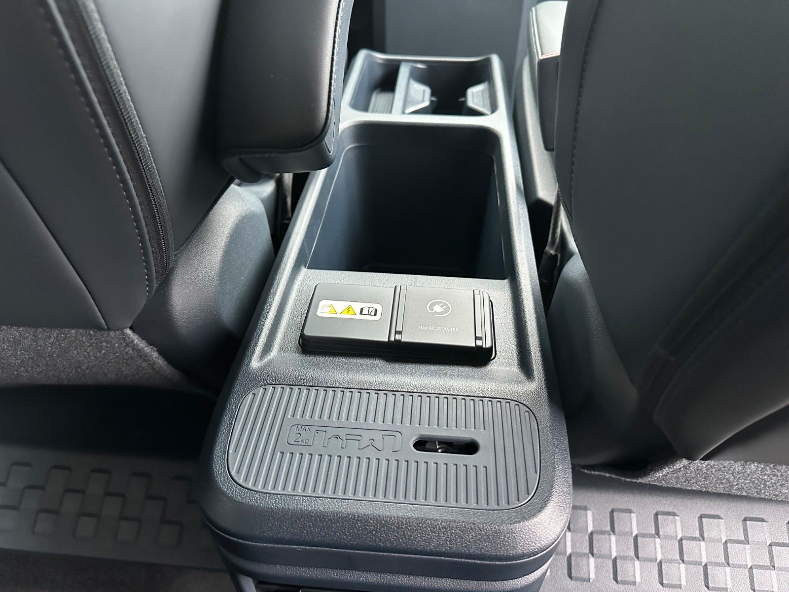 Fahrzeugabbildung Kia PV5 Passenger 71.2 ELITE WP SMP PP SP AW
