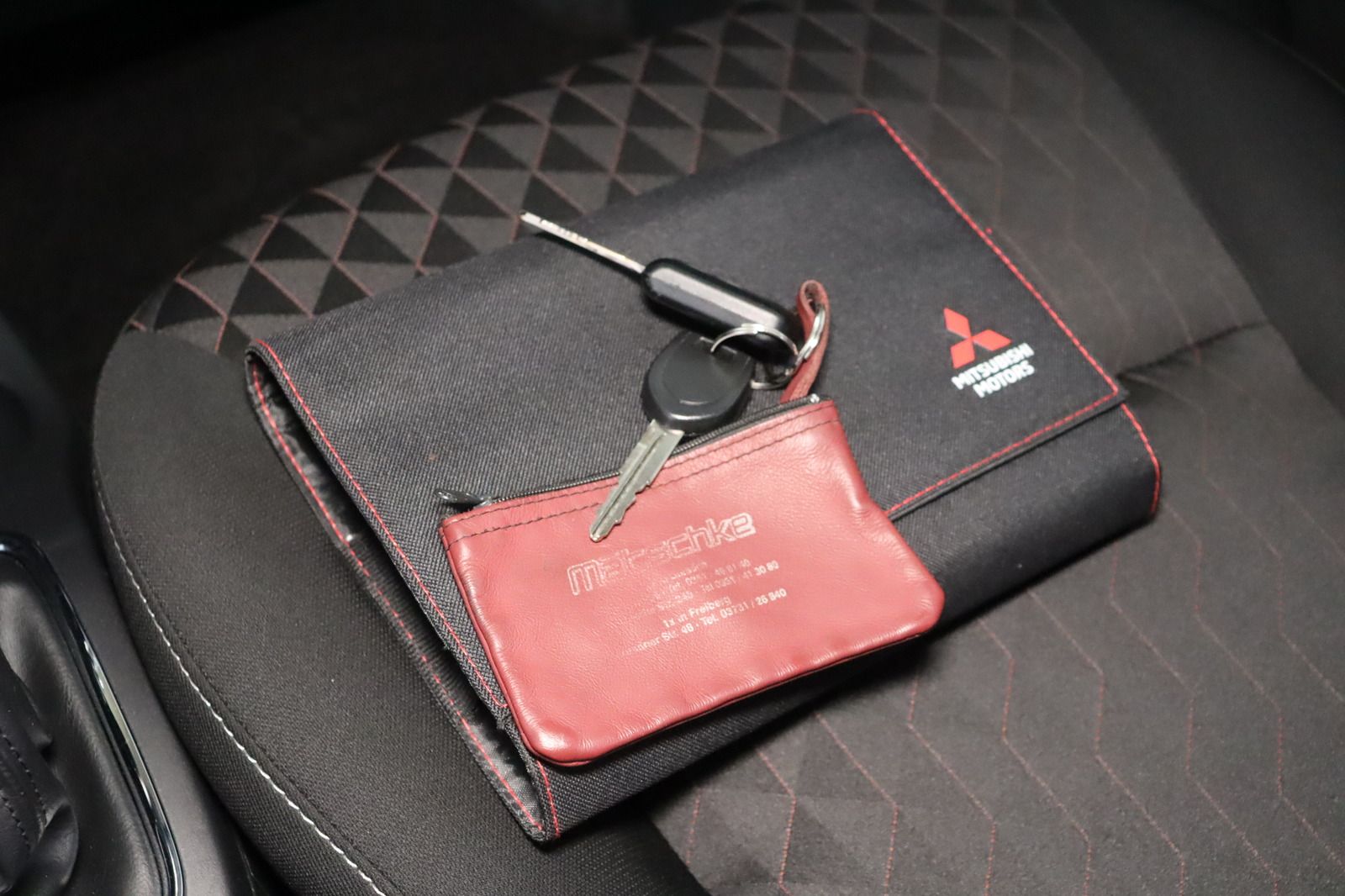 Fahrzeugabbildung Mitsubishi Space Star 1.2i Top * 1. Hand *