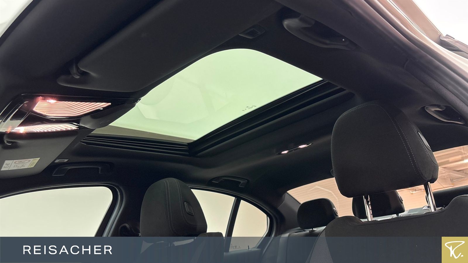 BMW 330e A Lim M-Sport GSD LcProf ParkAs DrA H&K foto 12