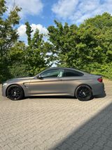 BMW M4 F82 Coupe *Individual* *LCI*  - BMW M4 in Stuttgart