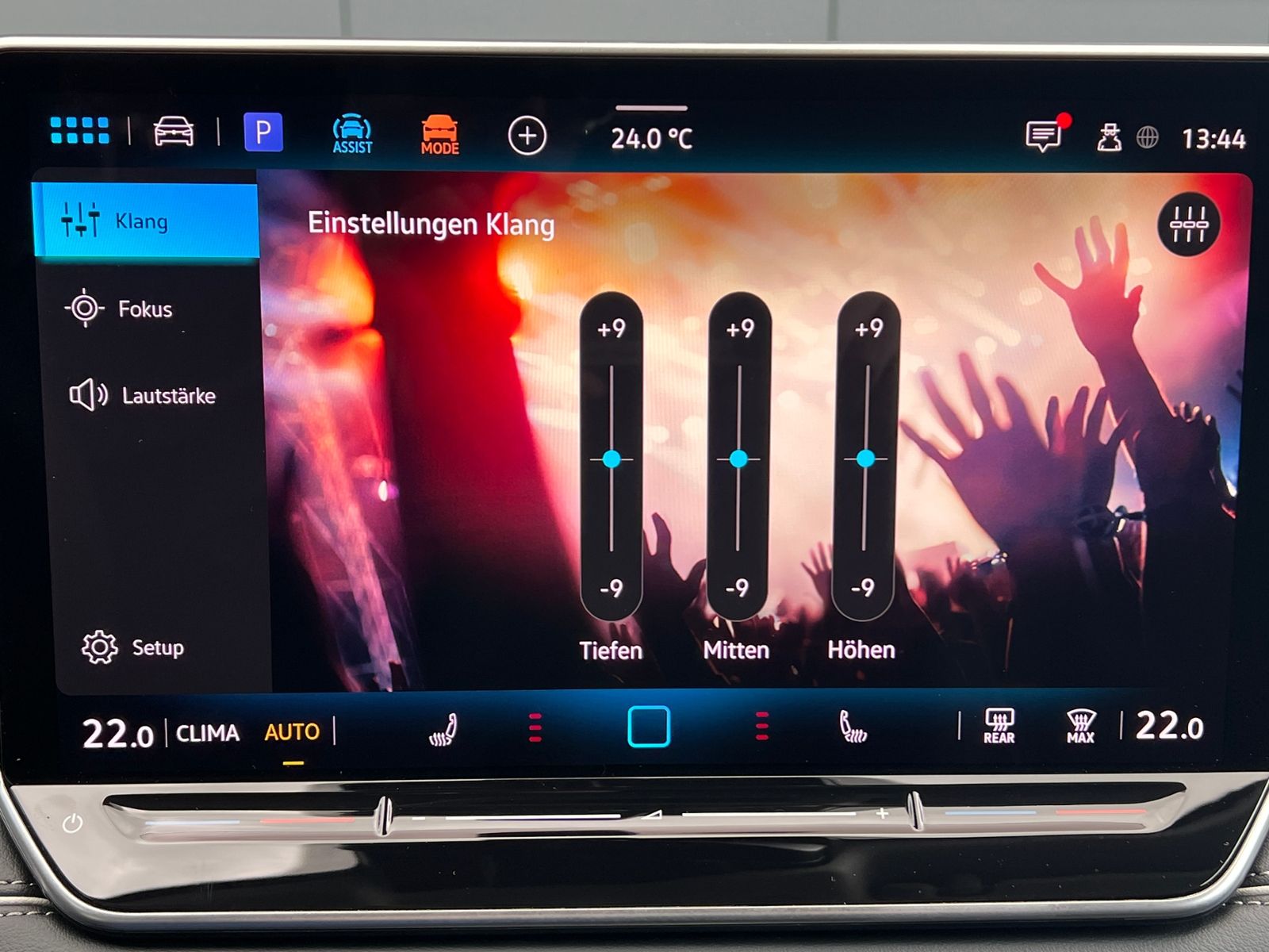 Fahrzeugabbildung Volkswagen Tiguan Elegance 1.5 eTSI DSG *AHK, IQ.Light, Nav