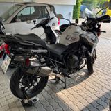 Triumph Tiger 1200 Alpine mit Seitenkoffersatz. - TRIUMPH FRANKFURT