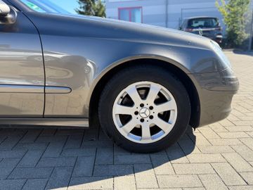 Mercedes E 220 - 5