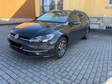 Volkswagen Golf 2.0 TDI DSG 4MOTION Sound Variant Sound - Volkswagen Golf: TDI 4motion
