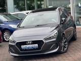 Hyundai i30 cw Premium/LEDER/AUTOMATIK/PANO/NAVI/KAMERA - Hyundai i30 mit Benzin-Antrieb: Schiebedach, Kombi