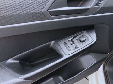 Volkswagen Caddy - 10