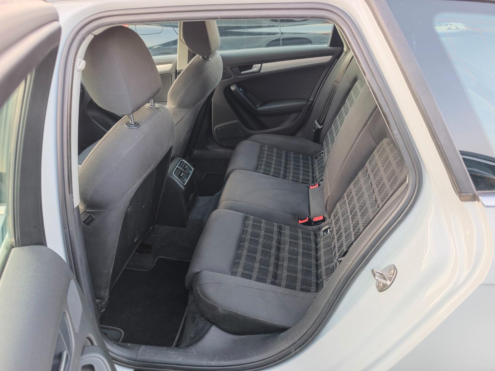 Audi A4 2012 — photo 16