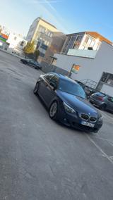 BMW 530i E60 Facelift  M-Paket ab Werk - BMW 5er Reihe aus 2007: Facelift