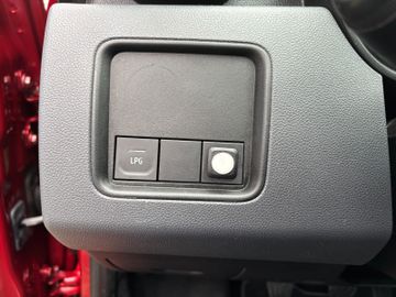Dacia Duster Essential TCe 100 ECO-G 2WD *WEBASTO*