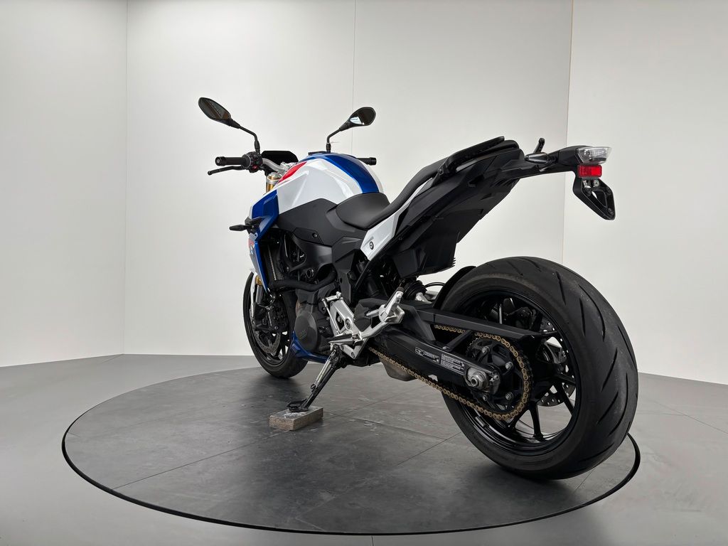 Fahrzeugabbildung BMW F900 R *TOP-ZUSTAND *SERVICE NEU