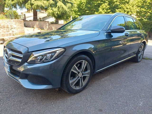 MERCEDES-BENZ C 220
