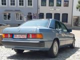 Mercedes-Benz 190E 2.3 mit Klima und H-Abnahme - Mercedes-Benz 190 mit Benzin-Antrieb: Limousine