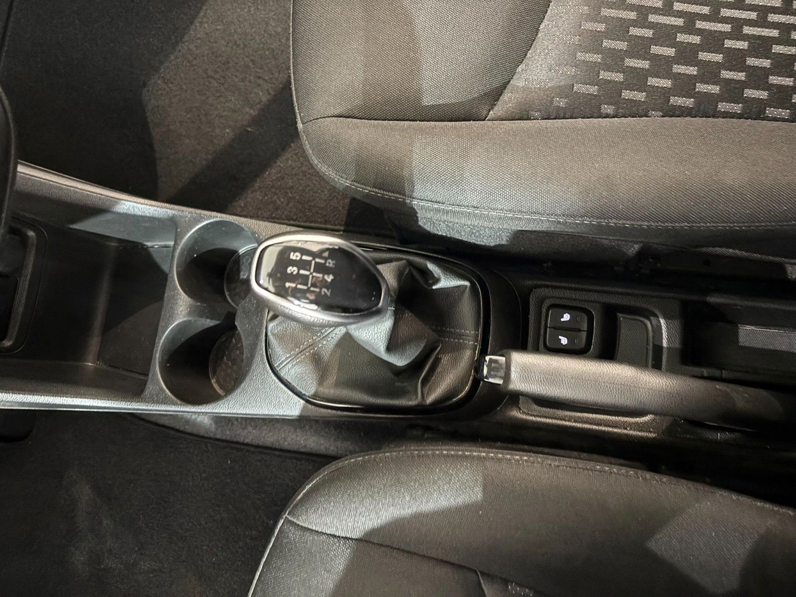 Fahrzeugabbildung Opel Karl Rocks 1.0 PDC/SHZ/LHZ/ALU
