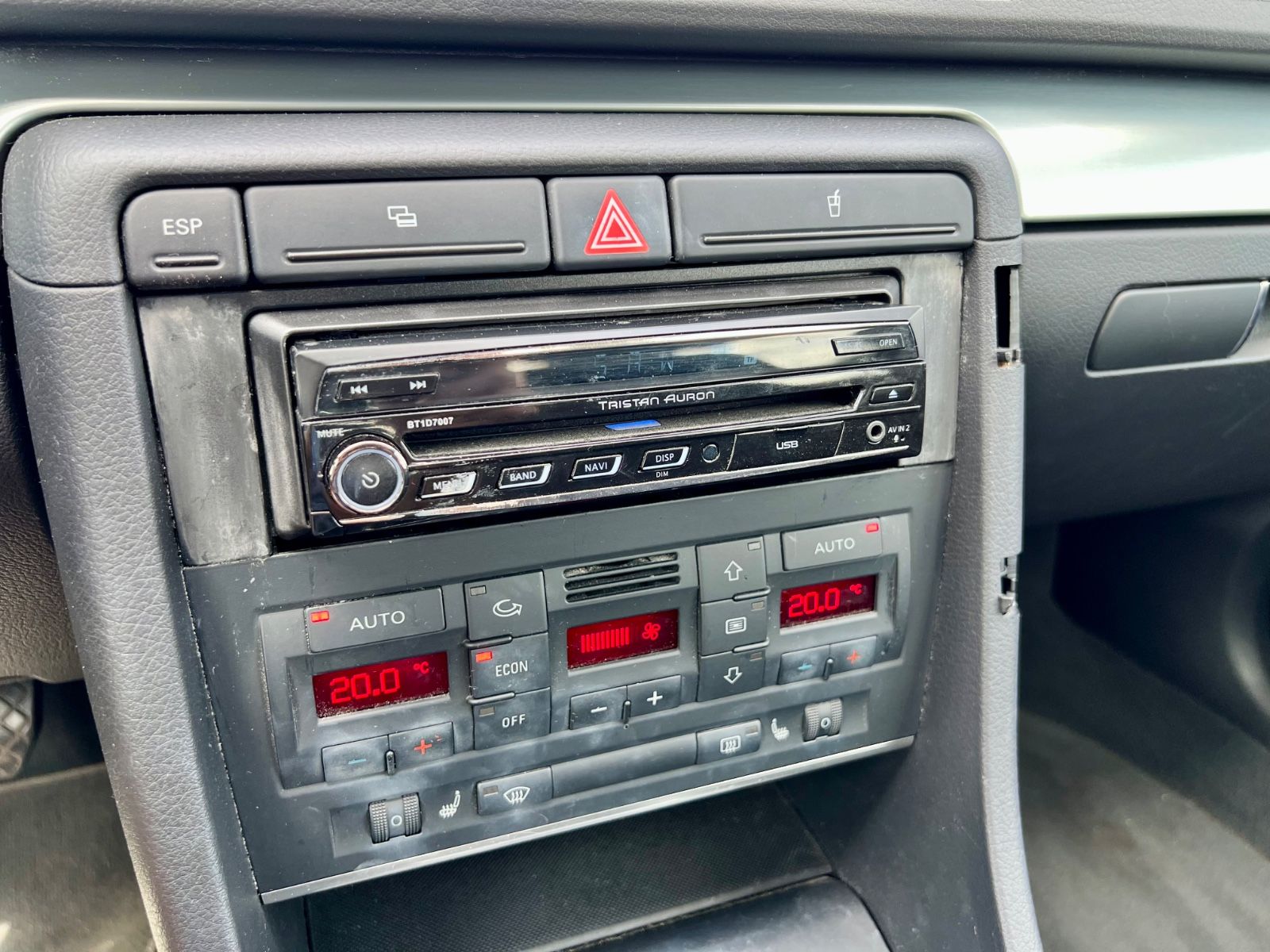 AUDI A4 1.6 AAC SHZ RADIO NAVI USB