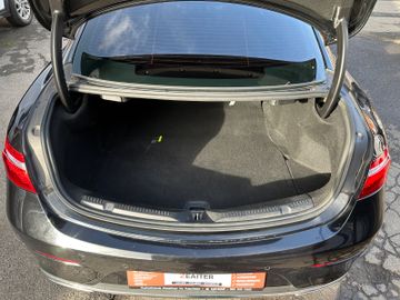 Mercedes E 300 - 11