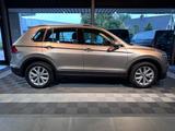 Volkswagen Tiguan Highline 4Motion 1. Hand Scheckheft ACC - VW Tiguan Gebrauchtwagen in Hamm