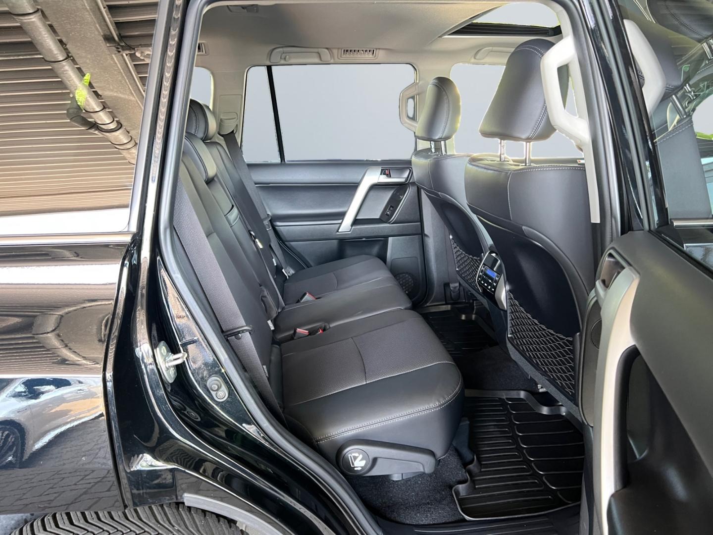 Toyota Land Cruiser 2.8 Executive *Pano*RCam*SHZ*Leder*
