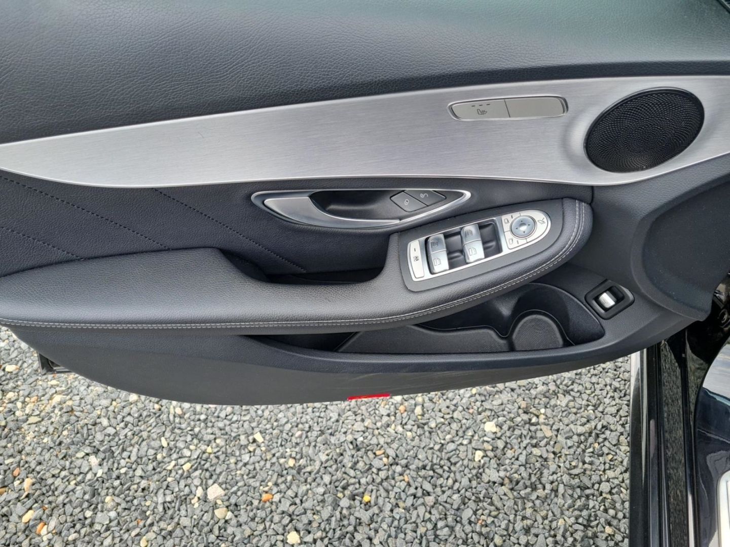 Fahrzeugabbildung Mercedes-Benz C 180 Edition ALLWETTER+KLIMA+LED+SITZ-KOMFORT-P