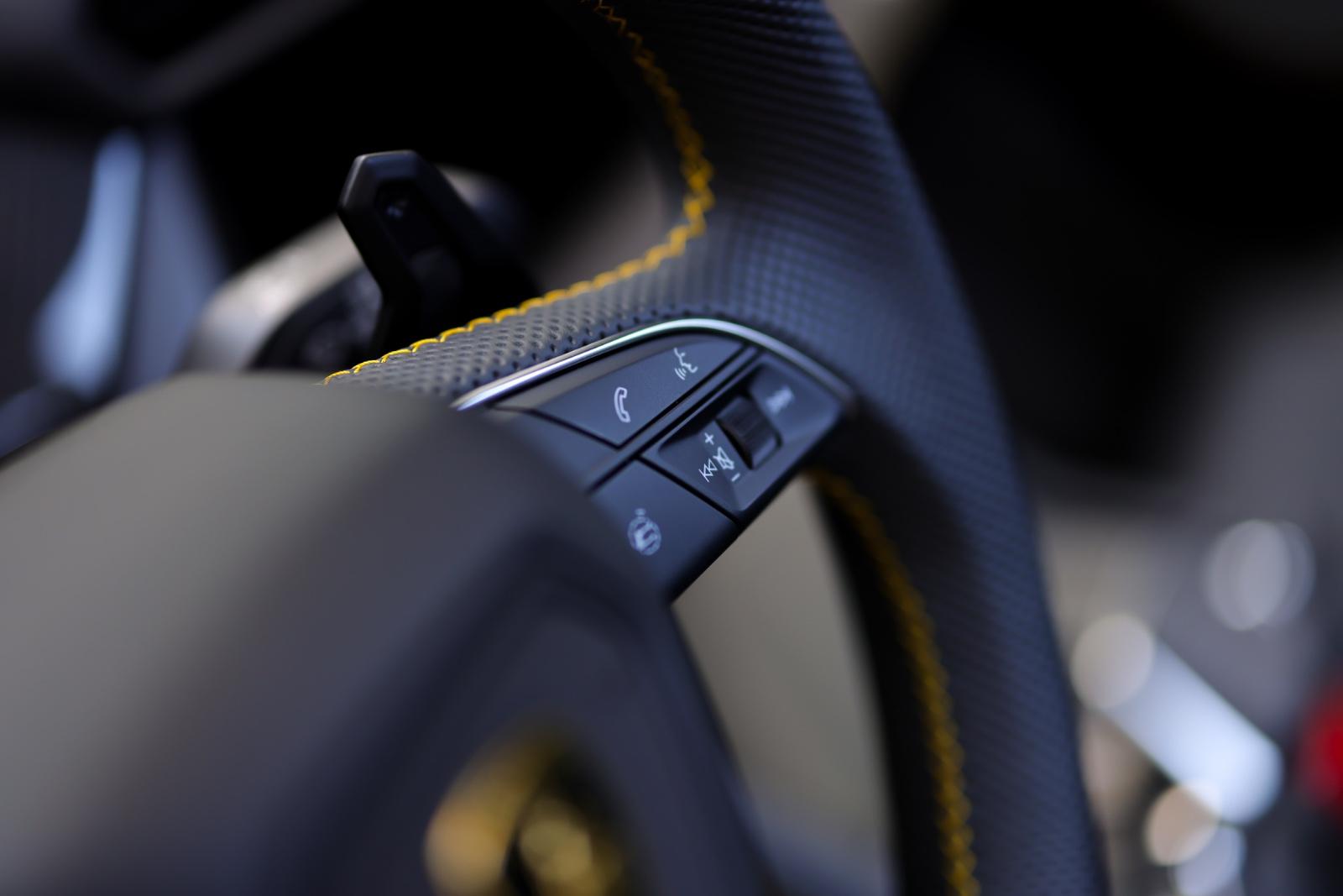 Lamborghini Urus 4.0 V8 SE | Panorama | Carbon | ANIMA