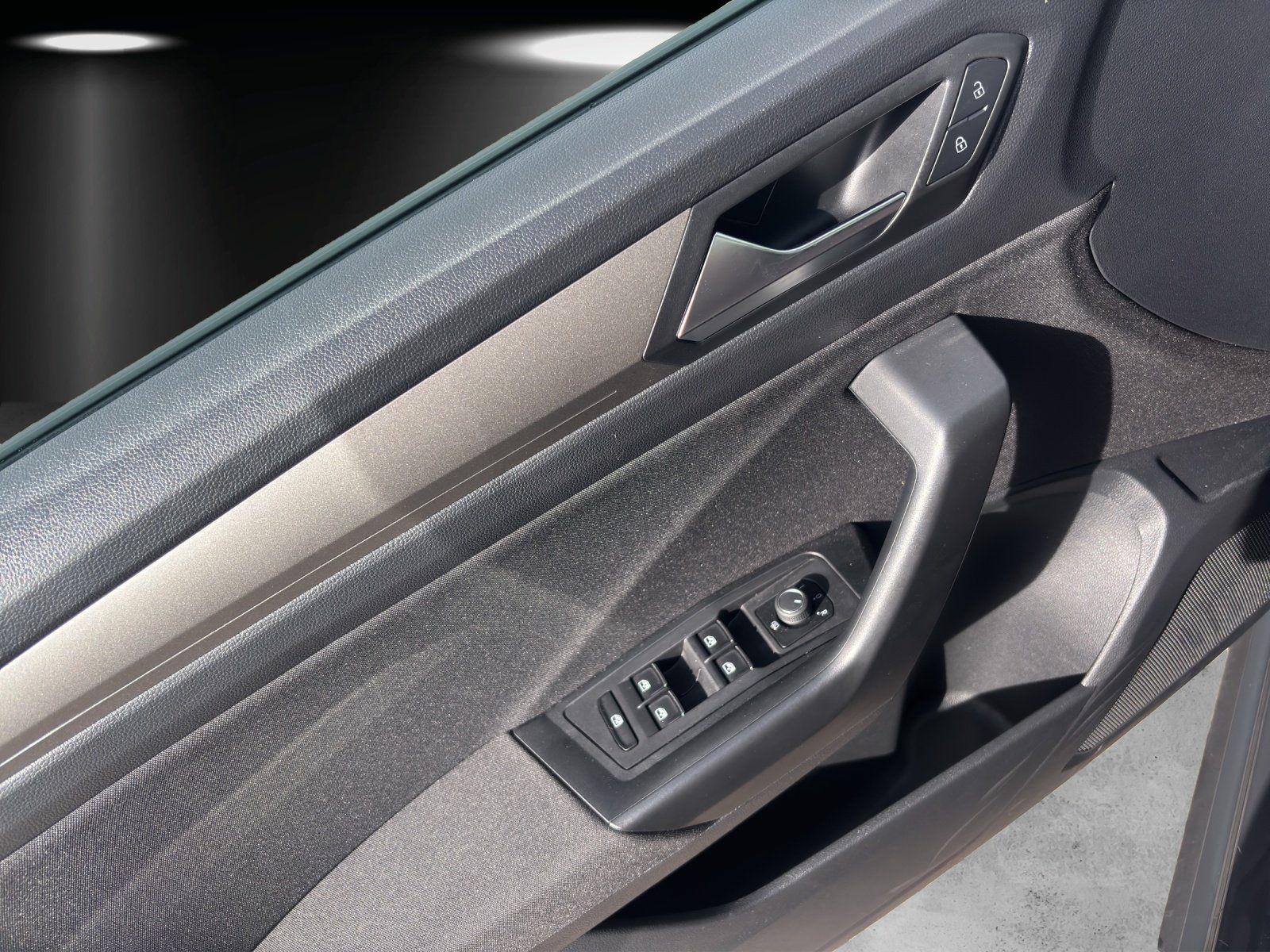 Fahrzeugabbildung Volkswagen T-Roc 1.5 TSI Style (EURO 6d)